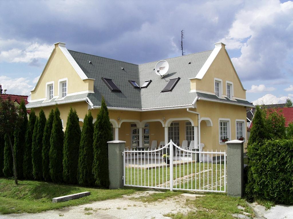 Pacsirta Apartman Lenti Pokój zdjęcie